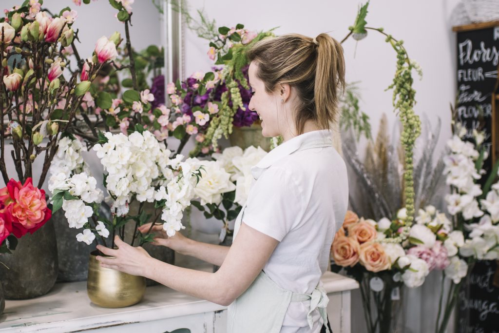 How many flowers are in a full bouquet